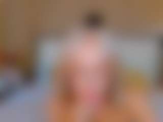 Live cam show with bellatip - Glasses on Free Soda