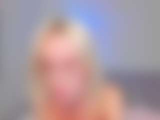 Live cam show with bellatip - Glasses on milfzrlive.com