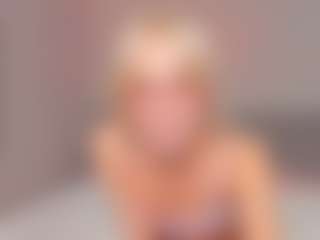 Live cam show with bellatip - Glasses on Camming Site