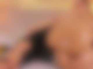 Live cam show with elizabeth-bree - Latex on chickslive.net