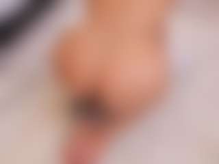 elizabeth-bree's Live Sex Cam Show