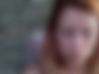 Live cam show with karoline1201 - Living Room on chickslive.net