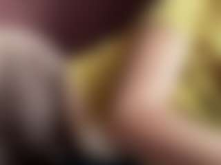Live cam show with karoline1201 - Camel Toe on Camsoda