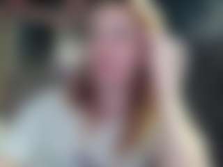 Live cam show with karoline1201 - Camel Toe on Dolls Live