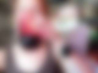 Live cam show with karoline1201 - Living Room on SquirtSoMuch