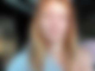 Live cam show with karoline1201 - Living Room on CamClone