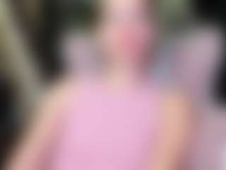 Show live cam dengan karoline1201 - Living Room di Camsoda