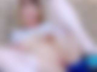 Live cam show with ivorydreams - Athletic on Instabang