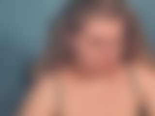 Live cam show with Ally - Grey Eyes on live18s.com