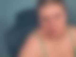 Live cam show with Ally - Living Room on 1on1-livenow
