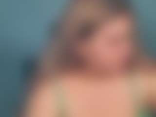 Live cam show with Ally - Grey Eyes on Camsoda