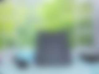 nikol32 MILF webcam performer live streaming
