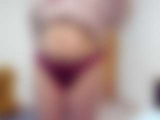Live cam show with nikol32 - Solo on luckytryst.com