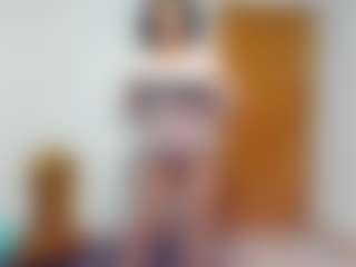 nikol32's Live Sex Cam Show