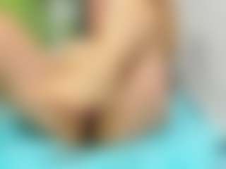 Live cam show with nikol32 - Anal MILF on Camsoda