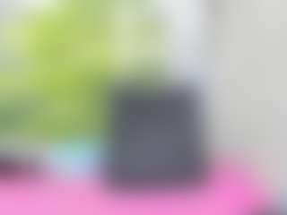 nikol32 MILF webcam performer live streaming