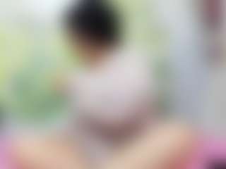 nikol32 MILF webcam performer live streaming