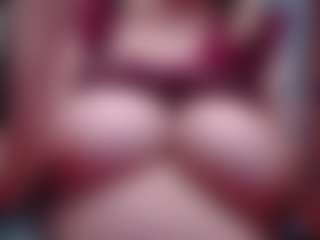 Live cam show with ChubbyPussycat - Facial Piercings on Camsoda