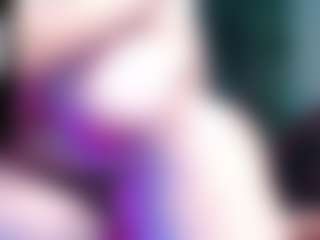 Live cam show with ChubbyPussycat - Facial Piercings on Camsoda