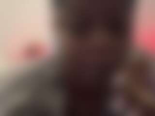 Cam Show en direct de SuperSoakerMonRoe