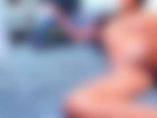 Live cam show with GanseloMix - Lesbian on Dare Cams