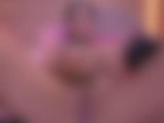 Live cam show with Danna Berlin - Petite on pussylord.com