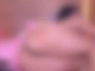 Live cam show with Danna Berlin - Petite Teen (18+) on SxyPornLive