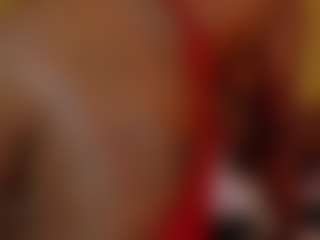 Naomhy MILF webcam performer live streaming