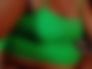 Naomhy MILF webcam performer live streaming