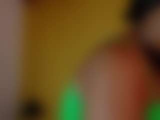 Live cam show with Naomhy - Cum In Pussy on Gym Cam Girls