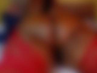 Naomhy MILF webcam performer live streaming