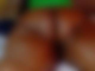 Naomhy MILF webcam performer live streaming