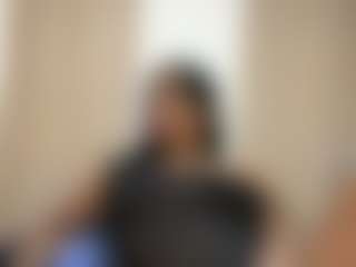 Live cam show with Perla - Ebony Squirt on madthumbs