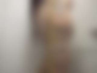 Live cam show with Liz Martins - Teen (18+) on galaxygirlnitro.com
