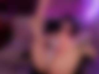 Live cam show with Liz Martins - Teen (18+) on Stripli.com