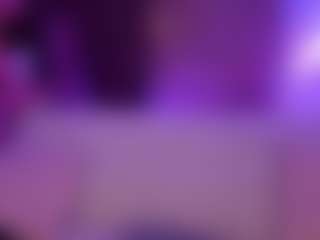 Live cam show with Liz Martins - Interactivetoy on AdultVida.com
