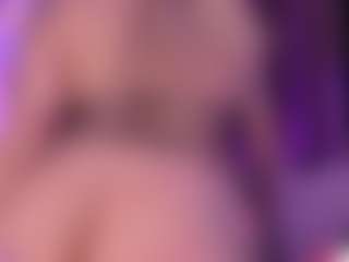 Live cam show with Liz Martins - Interactivetoy Teen (18+) on CamwithHer
