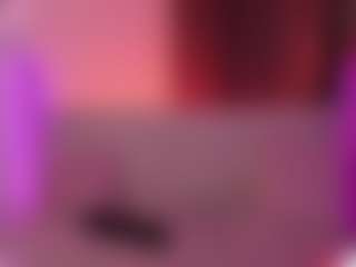 Live cam show with Liz Martins - Interactivetoy Teen (18+) on Camsoda