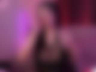 Spettacolo in cam dal vivo con Liz Martins - Interactivetoy su Camsoda