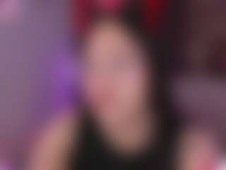 Live cam show with Liz Martins - Interactivetoy Teen (18+) on Camsoda
