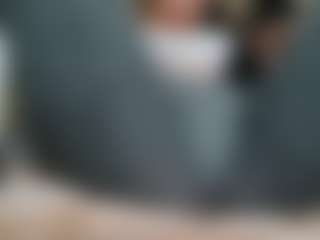 Candyemilly12 MILF webcam performer live streaming