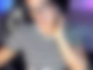 Live cam show with dannadomiinguez - Garter on SquirtSoMuch