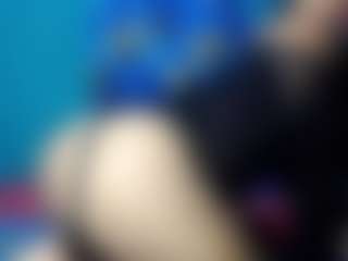 Show de cam en vivo con chantall-hots - Black Hair en Camsoda