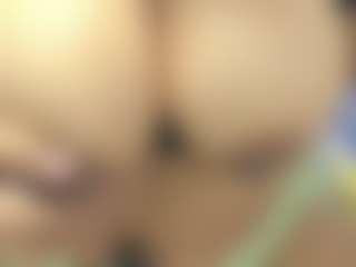 Live cam show with Karol-Willis - Ebony on Ass Tok