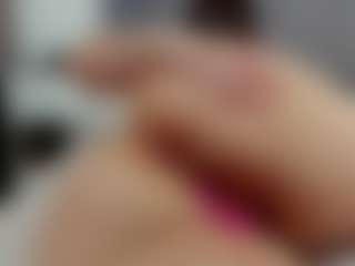 Live cam show with Laurel - College MILF on AdultVida.com