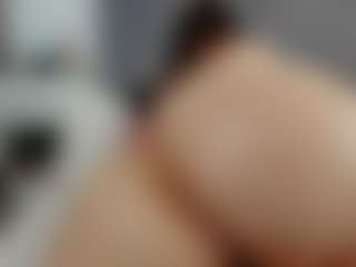 Laurel's Live Sex Cam Show