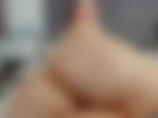 Laurel's Live Sex Cam Show