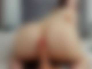 Live cam show with Laurel - Thick on Camsoda