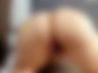 Live cam show with Laurel - Strapon on Camsoda