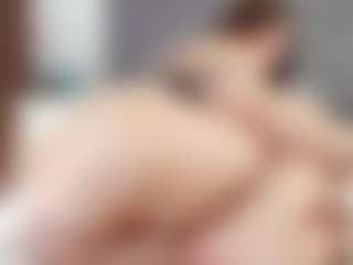 Live cam show with Laurel - College Mature on xplaylive.com